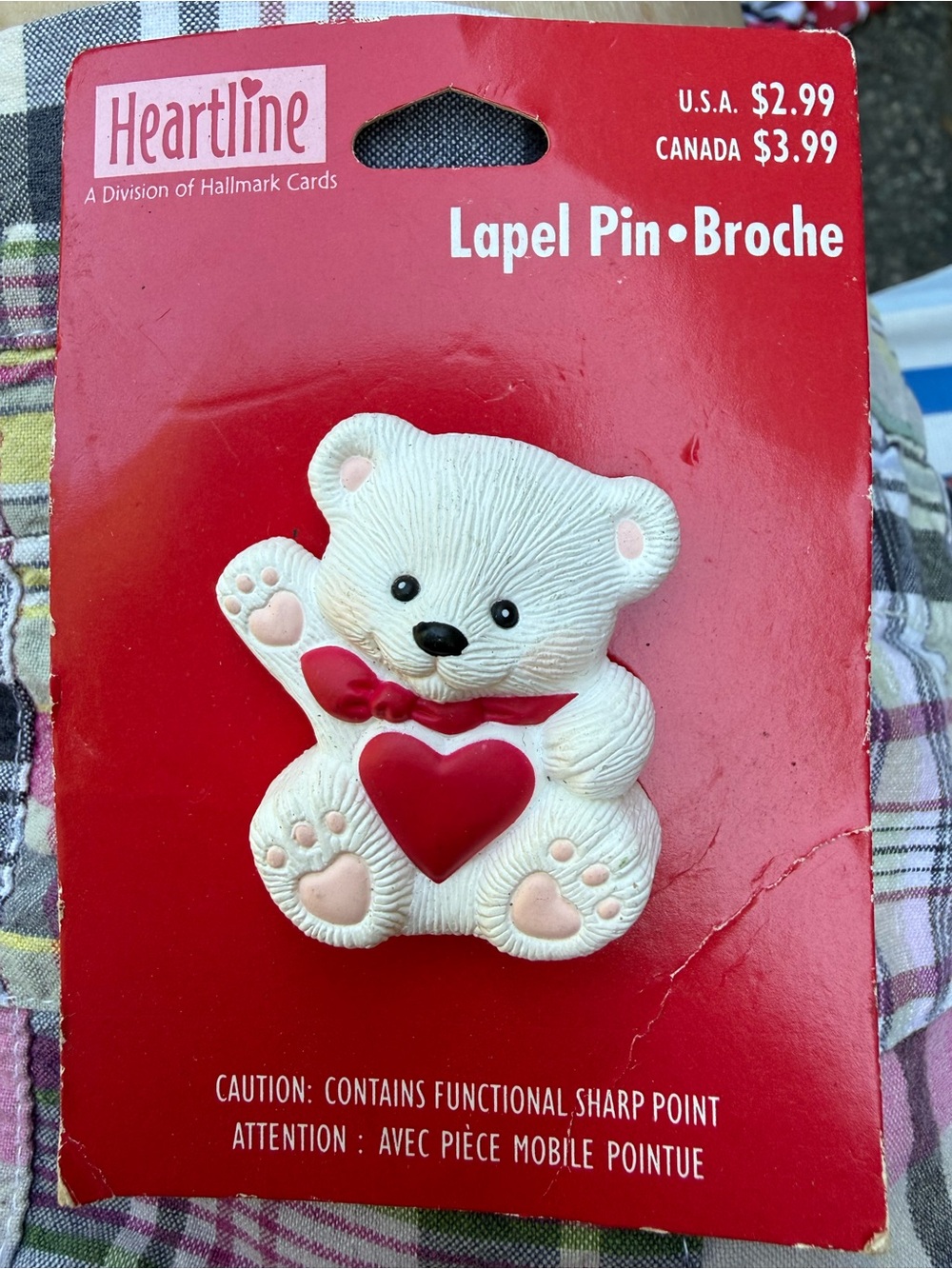 Vintage new 1995 Hallmark Valentines Bear lapel pin